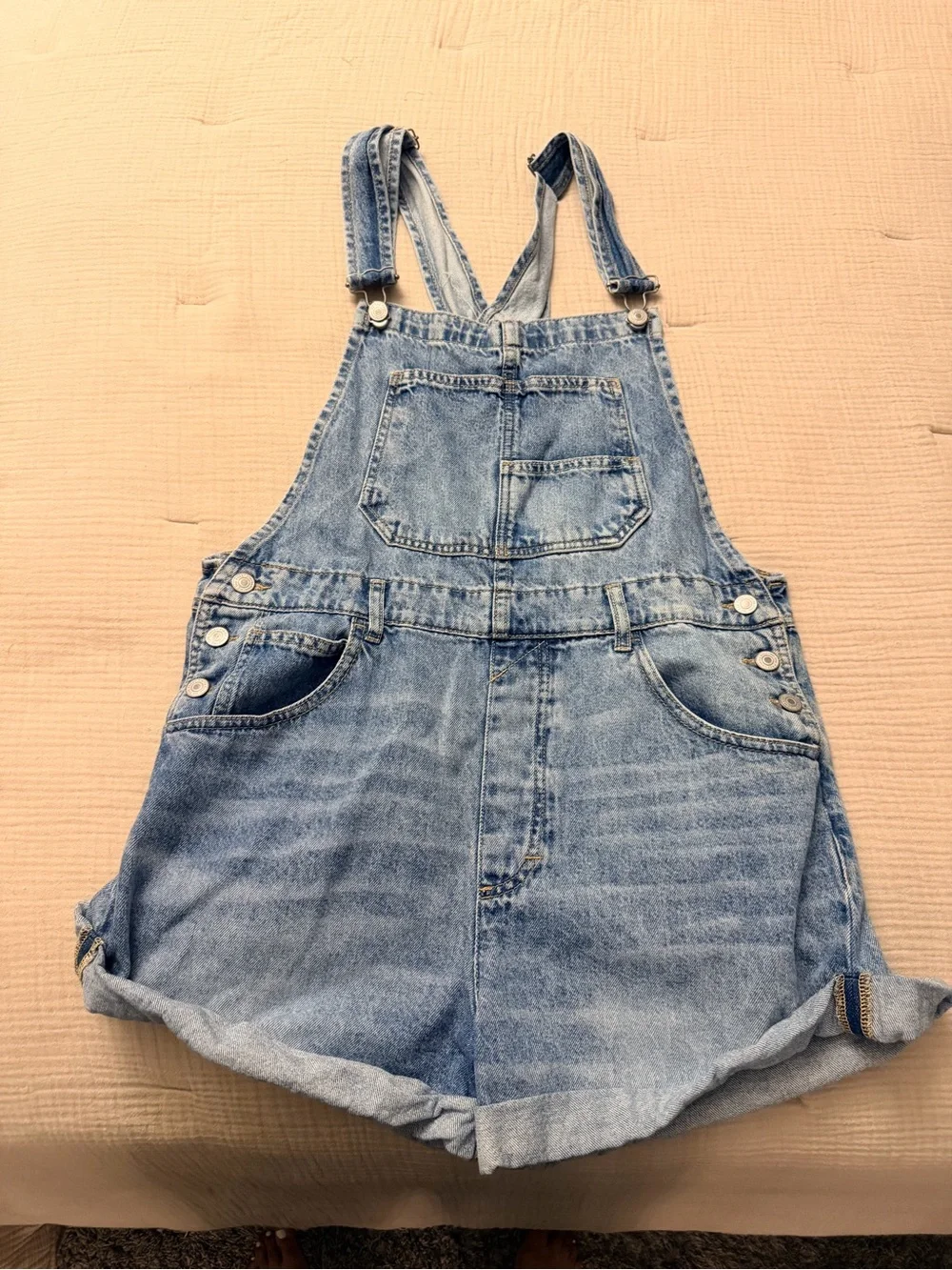 Free People We The Free Light Blue Denim Short Overalls - Picture 3 of 7